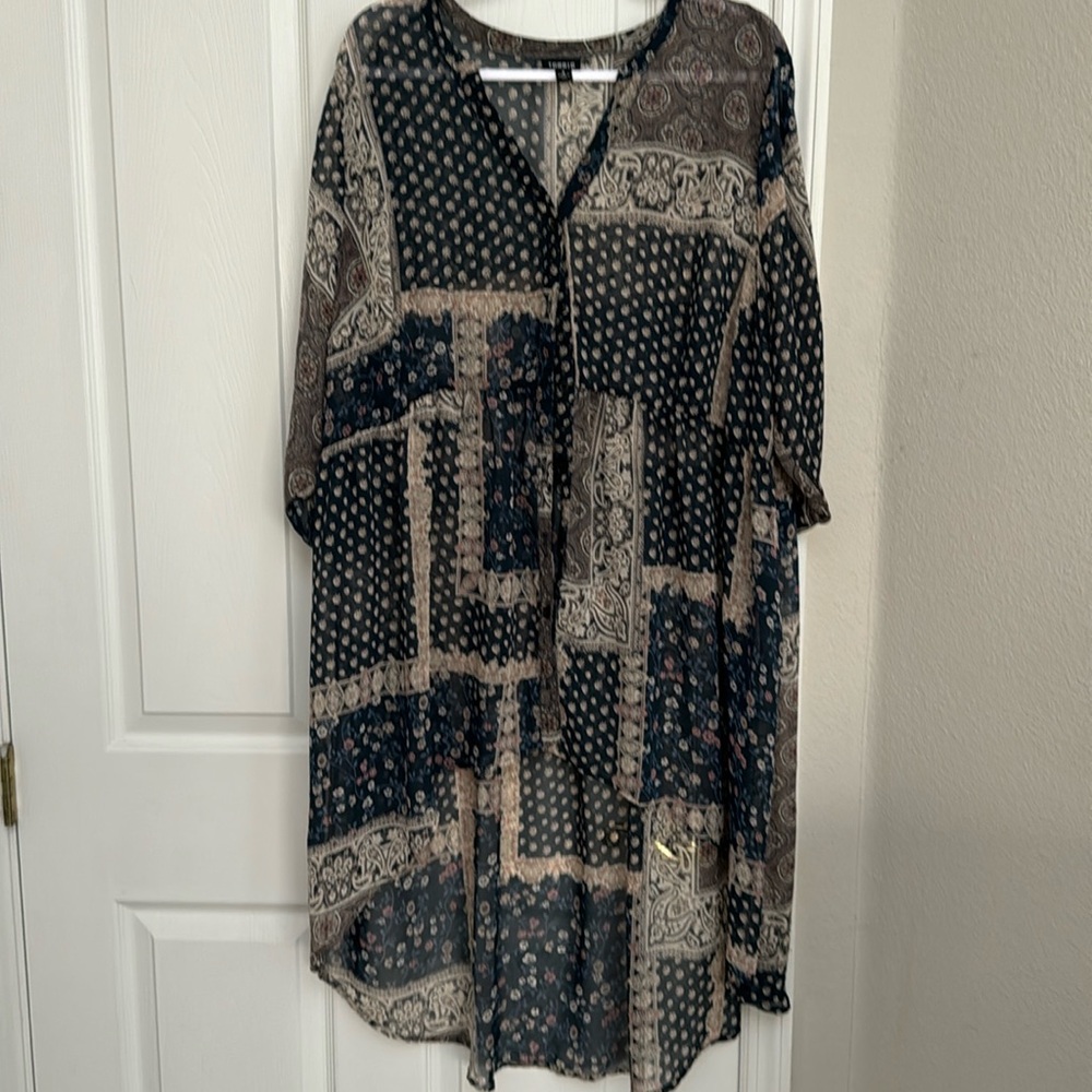Torrid - long and sheer throw over